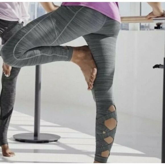 Athleta Cut Out Criss-Cross Chaturanga Ribbon Leggings In Gray Space Dye Size S - Picture 2 of 7